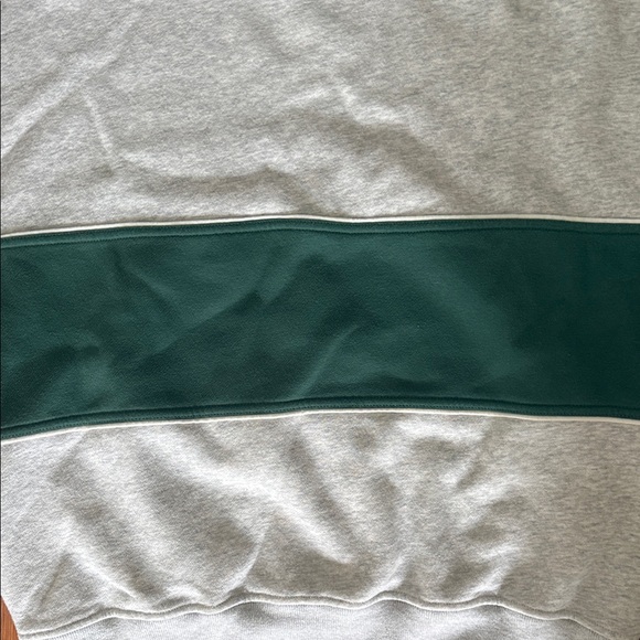 Abercrombie crewneck - Picture 4 of 5